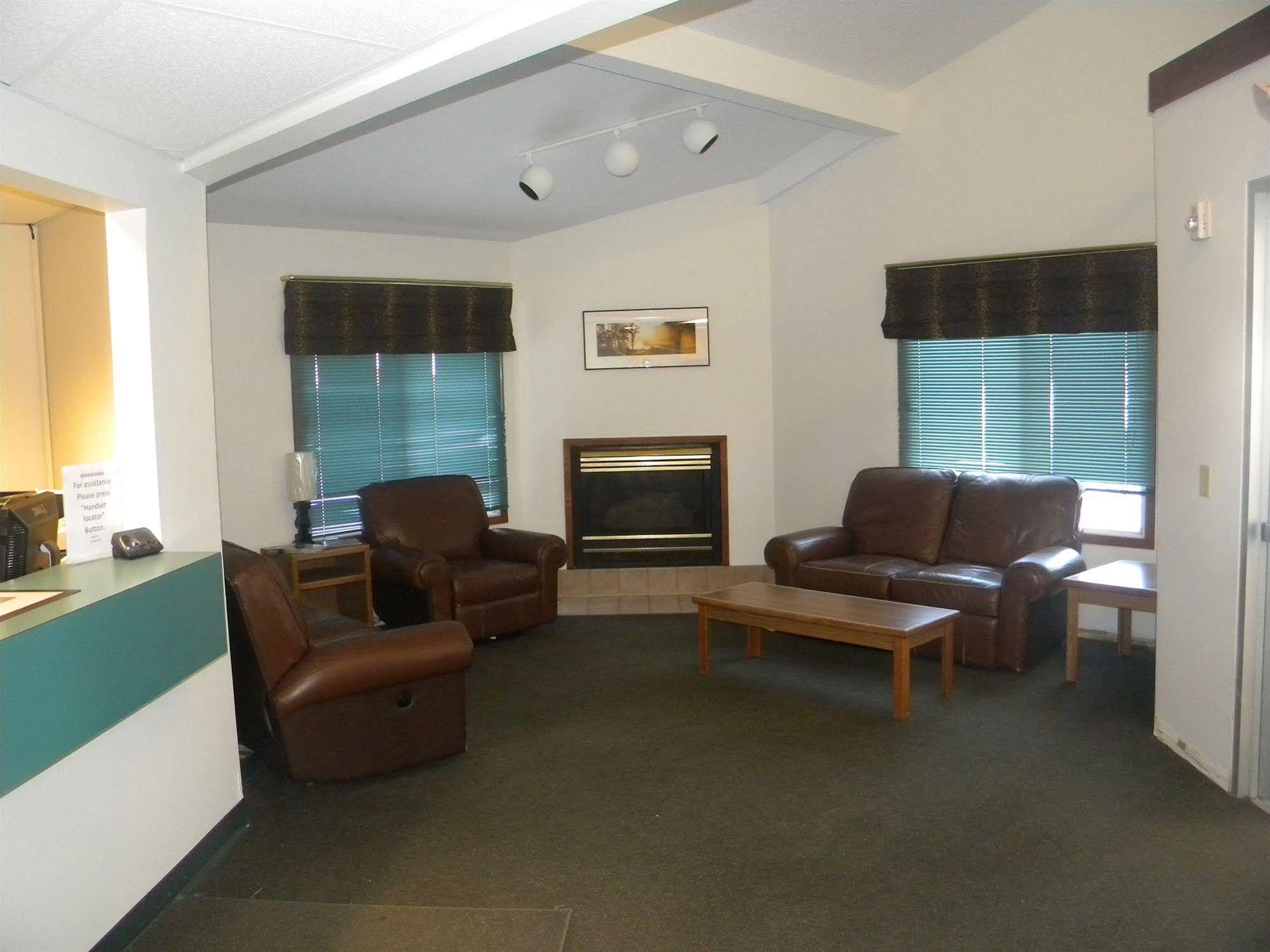 Nisswa Inn And Suites Exterior photo