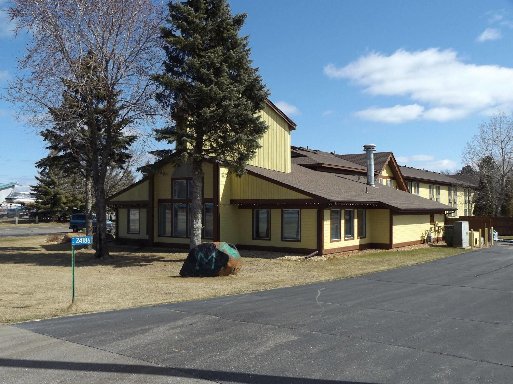 Nisswa Inn And Suites Exterior photo